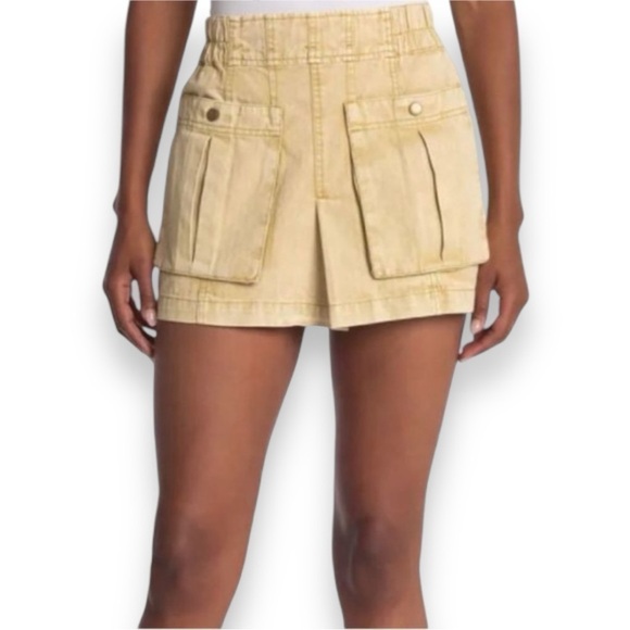 Free People Dresses & Skirts - Free People Mini Skirt in “Gold Dust” Color with Front Pockets - Size 12